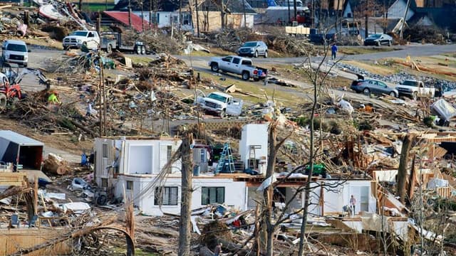 Tornadoes Devastate U.S. Midwest, Leaving 25 Dead and Communities in Ruins