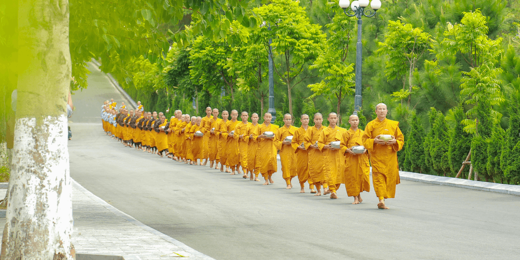 Monks’ “Walk for Peace” Draws Tens of Thousands in Richmond on 100th Day of Journey