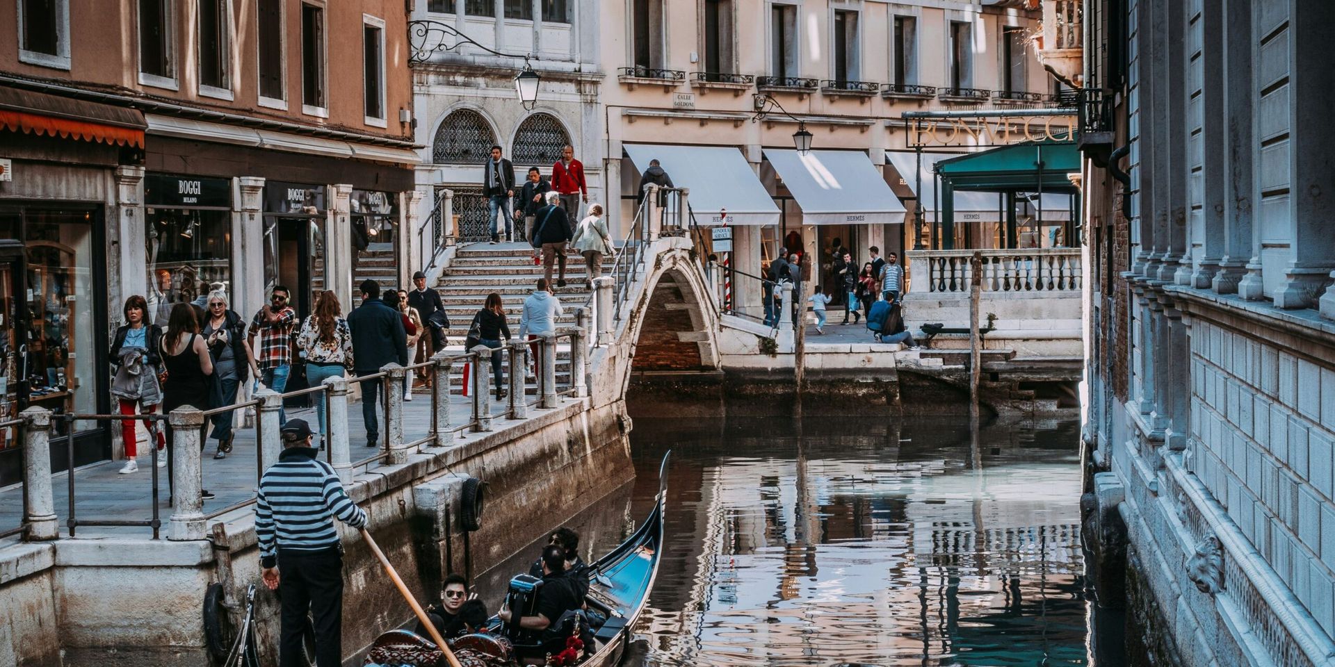 Jeff Bezos and Lauren Sánchez to Host Lavish Wedding in Venice