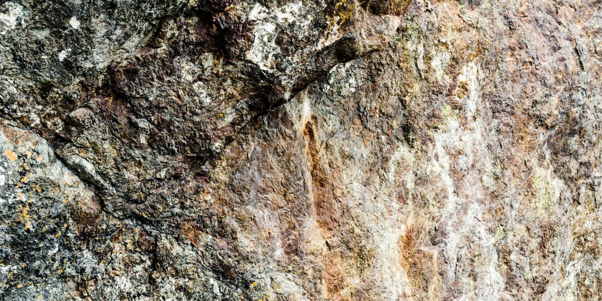 U.S. Identifies 3.6 Billion-Year-Old Rock—Oldest Known in the Nation