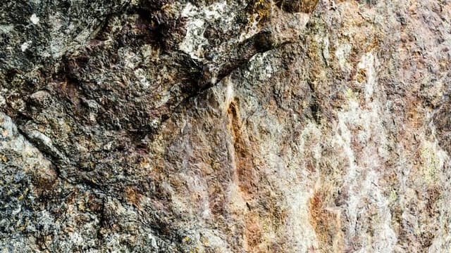 U.S. Identifies 3.6 Billion-Year-Old Rock—Oldest Known in the Nation