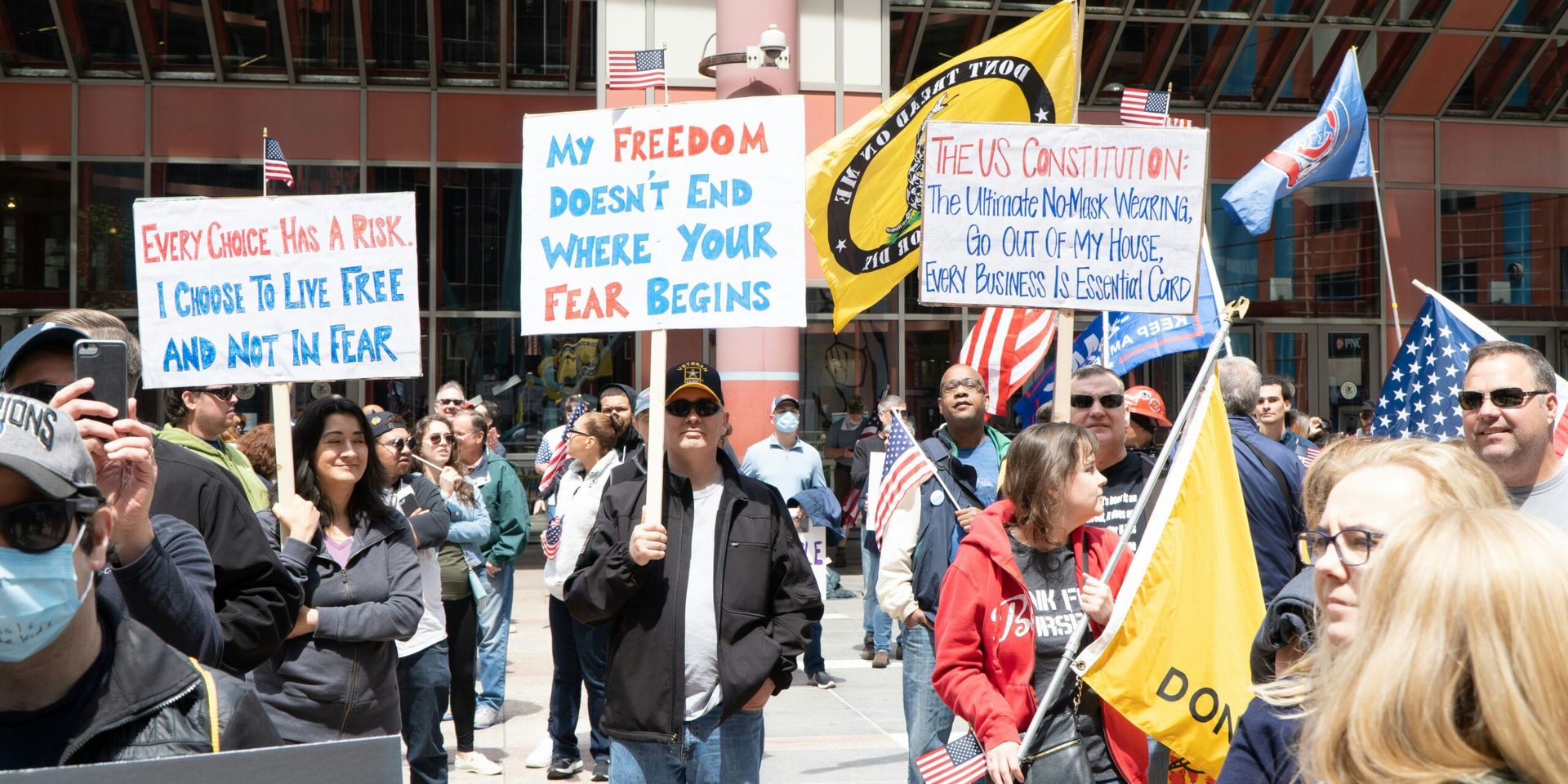 Anti‑ICE Protests Continue Across U.S. Amid Calls for Policy Review and Accountability