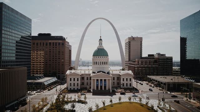 Cara Spencer Wins Historic Mayoral Election in St. Louis