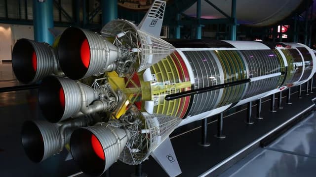 NASA’s Artemis II Rocket Moves to Launch Pad in Milestone for U.S. Space Program