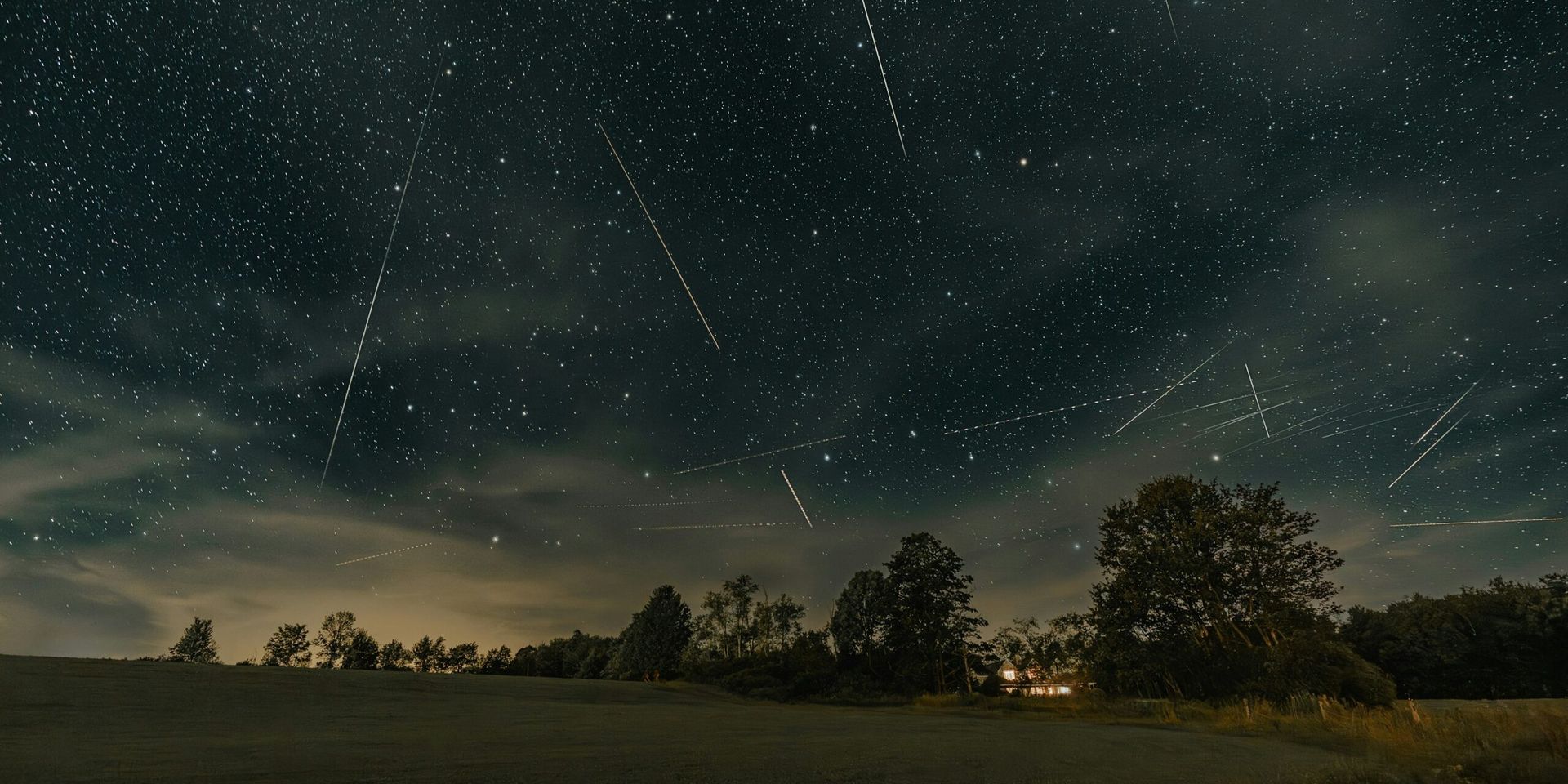 Perseid Meteor Shower Dazzles Skywatchers Across the U.S. with Fiery Streaks and Celestial Splendor