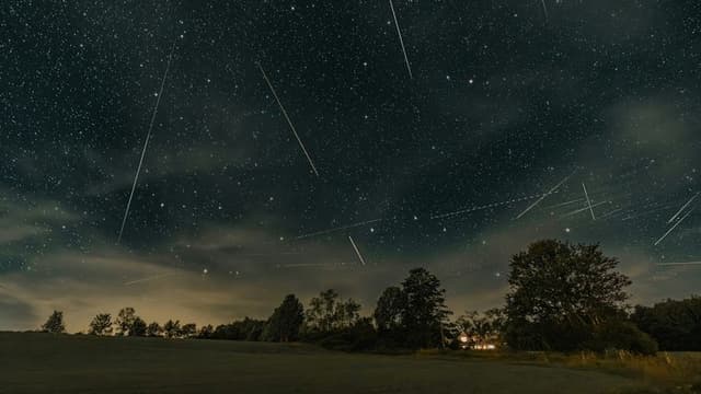 Perseid Meteor Shower Dazzles Skywatchers Across the U.S. with Fiery Streaks and Celestial Splendor
