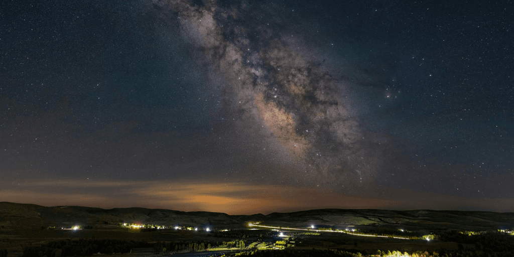 Meteor Over Ohio and Unseasonal Western Heat Wave Mark March 18, 2026