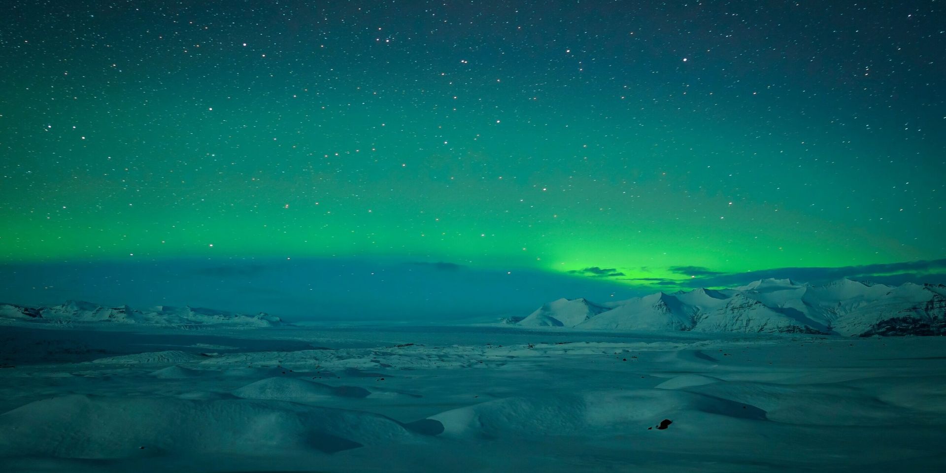 Rare Northern Lights Illuminate the Skies Across 18 U.S. States on August 8–9, 2025