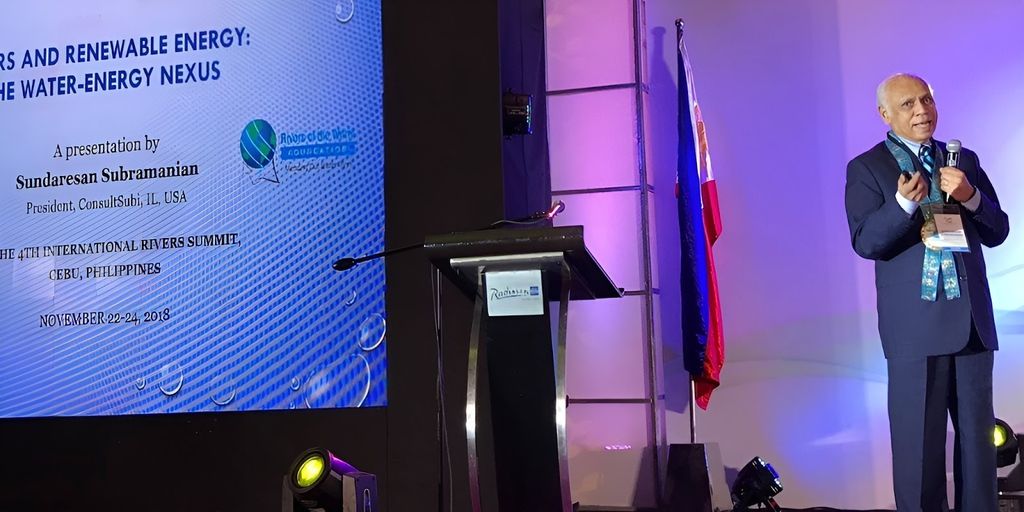 Subi Subramanian presenting at the 4th International Rivers Summit in Cebu, Philippines.