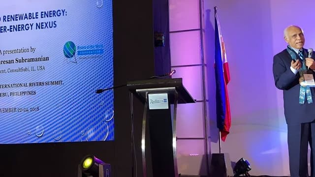 Subi Subramanian presenting at the 4th International Rivers Summit in Cebu, Philippines.