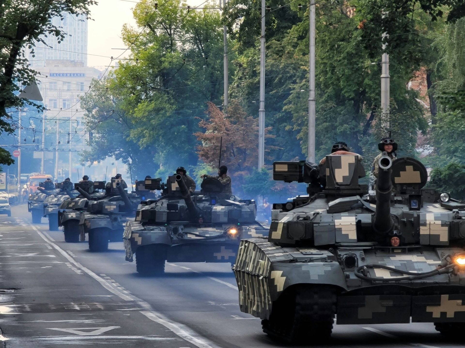 Russia’s Invasion of Ukraine: U.S. Military and Economic Support in a Critical Conflict