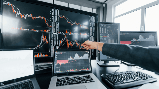 U.S. Stock Markets Show Mixed Results After Brief Record Highs on February 10, 2026