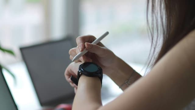 FDA Expands Digital Tool Use; Workplace Tech Spurs Wearables Focus