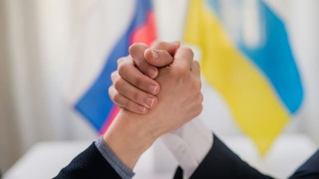 U.S. and Russia Initiate Direct Talks to End Ukraine Conflict