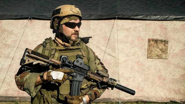 Trump Freezes Ukraine Military Aid to Push for Diplomatic Deal with Russia