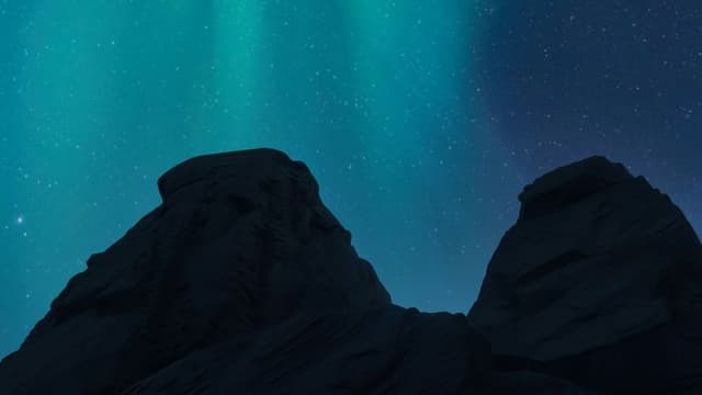 Severe Geomagnetic Storm Sparks Northern Lights Across U.S.