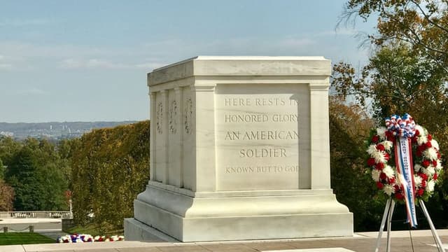 Trump Honors Fallen Soldiers, Unveils Plans for America’s 250th Birthday in Memorial Day Speech
