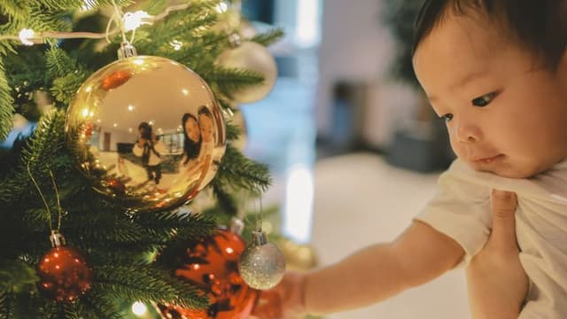 Public Leaders’ Christmas Messages Dominate Social Media as Americans Embrace Holiday Spirit