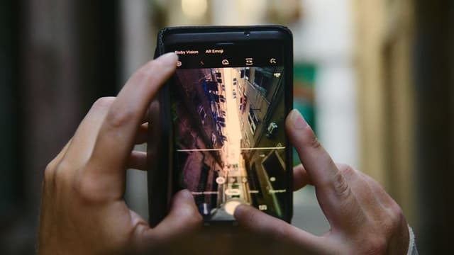 Qualcomm Launches Snapdragon 8 Gen 3 for Premium Smartphones with Advanced AI Features