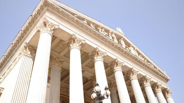 Supreme Court Split on Limits to Birthright Citizenship and Executive Power
