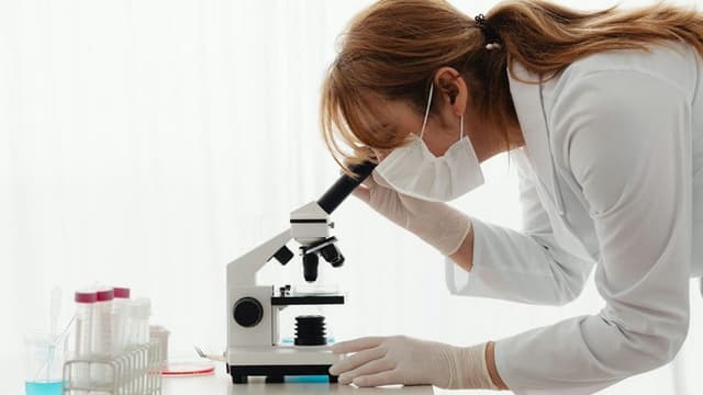 AI Breakthrough Transforms Cancer Immunotherapy Research