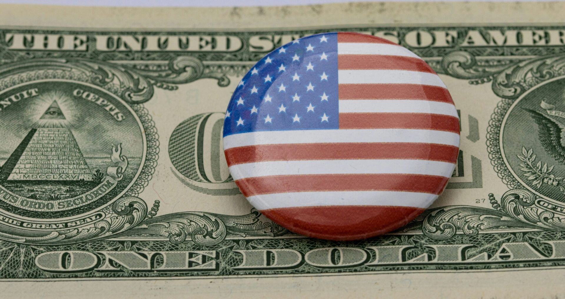 U.S. Dollar Strengthens Amid Global Economic Uncertainty