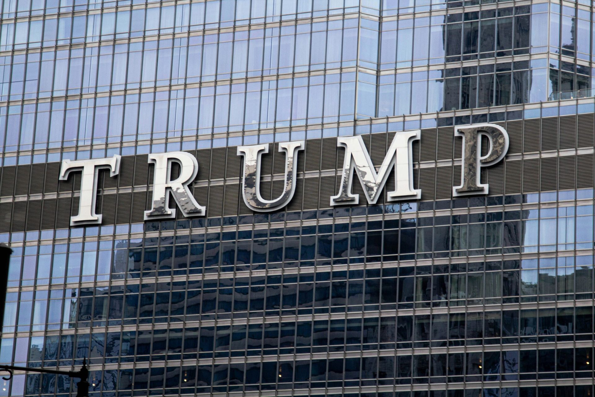 Trump’s Approval Rating Sees Modest Rise Amid Polarized Landscape