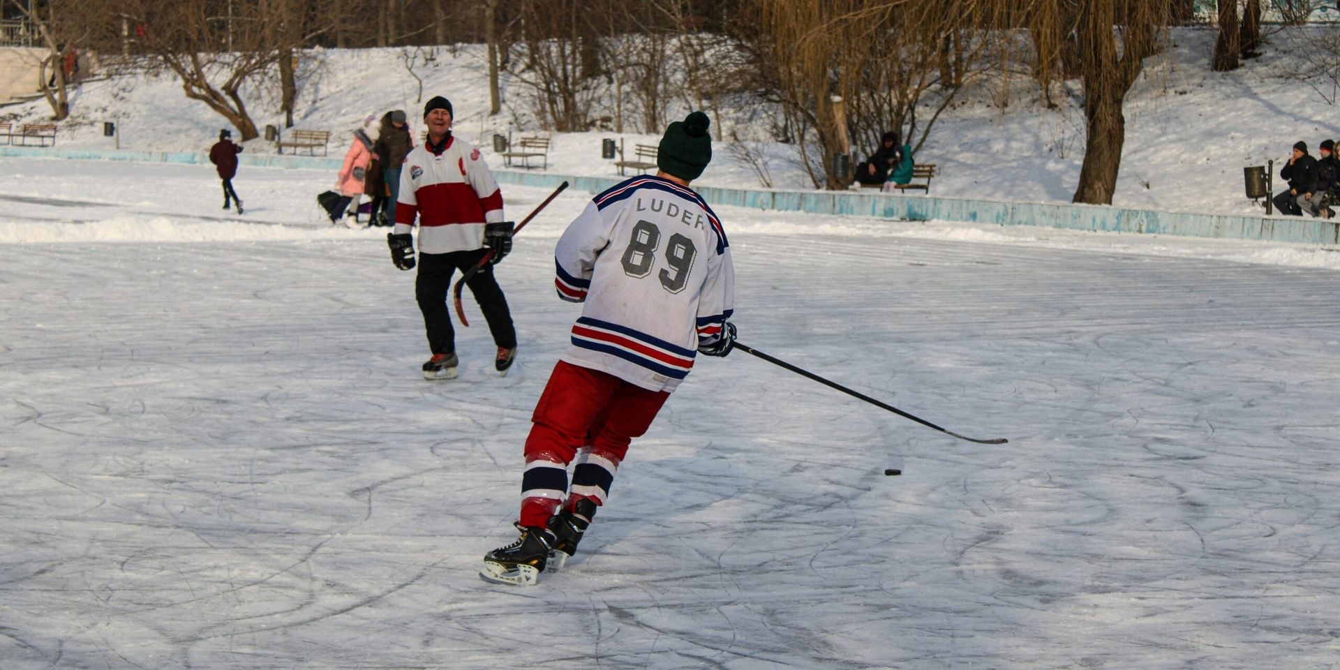 Historic Outdoor Hockey Spectacle in Miami: Rangers Dominate in 2026 NHL Winter Classic With Zibanejad’s Record-Setting Hat Trick