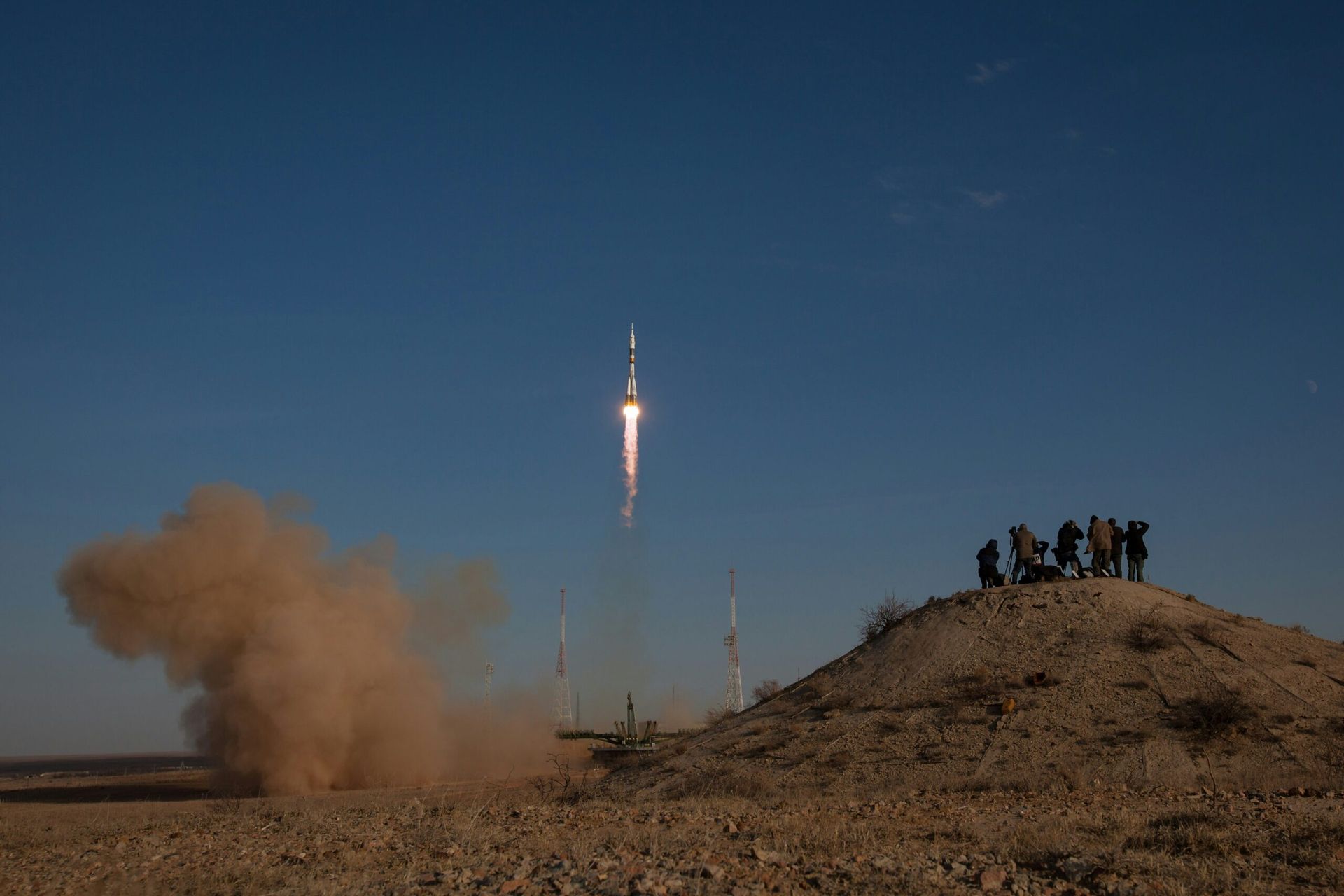 China’s Long March 10 Rocket Successfully Test Fires, Bringing the Country Closer to Moon and Mars Exploration
