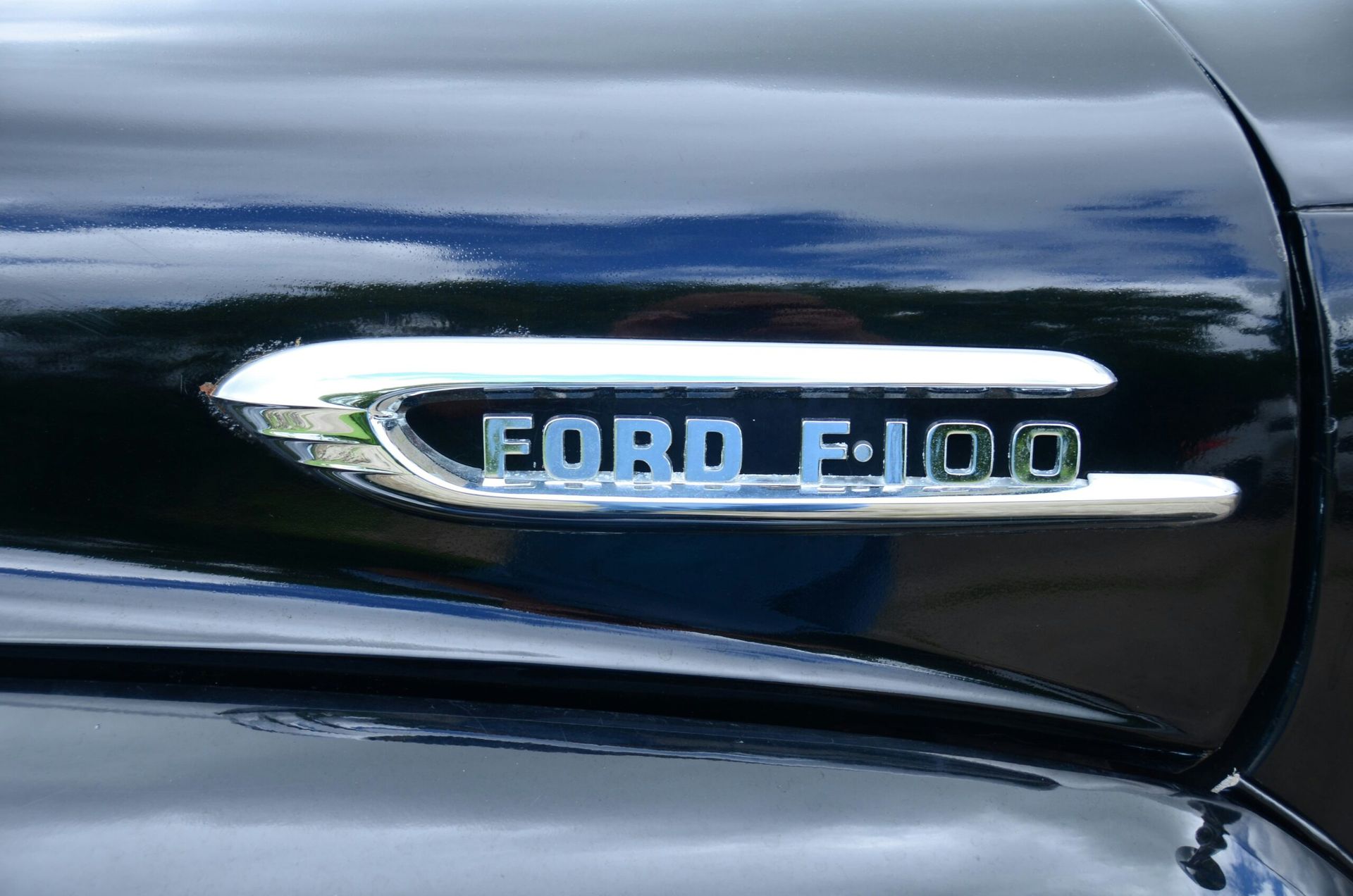 Ford’s All-Electric F-150 Lightning Receives Major Update with Extended Range and Enhanced Features