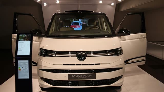 Rivian Expands EV Lineup with the Launch of the R1V: An All-Electric Van for Commercial Use