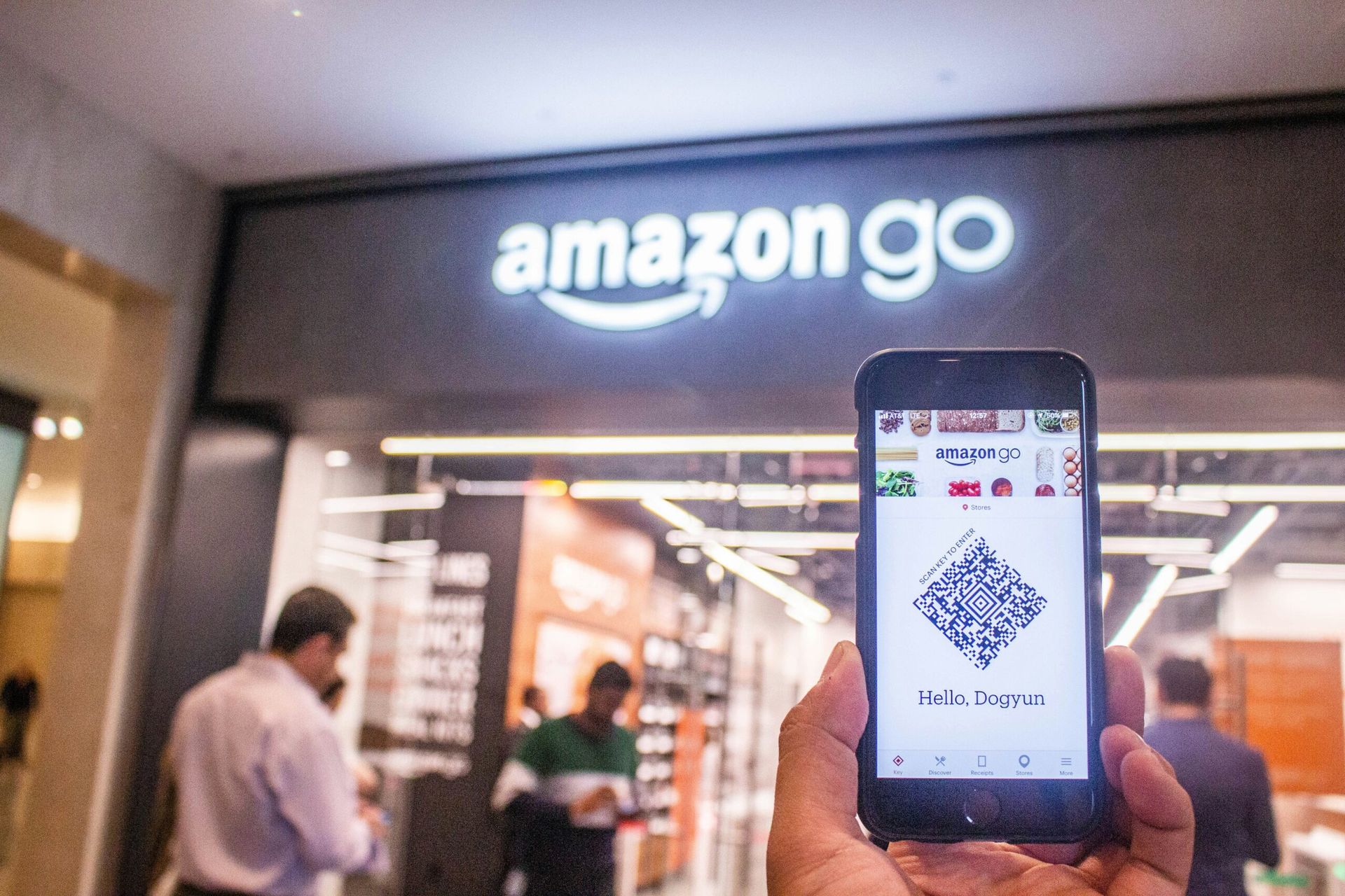 Amazon Launches AI-Powered Retail Assistant for Small Businesses