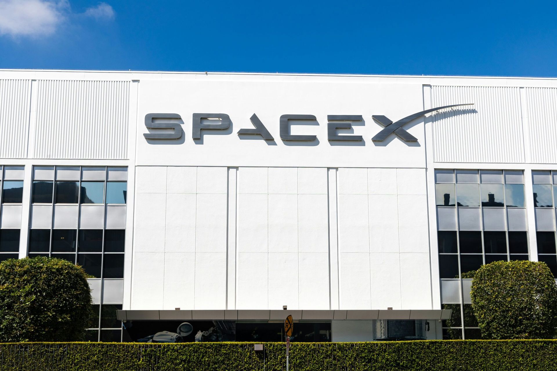 SpaceX Successfully Launches First Commercial Space Tourism Mission with Starship