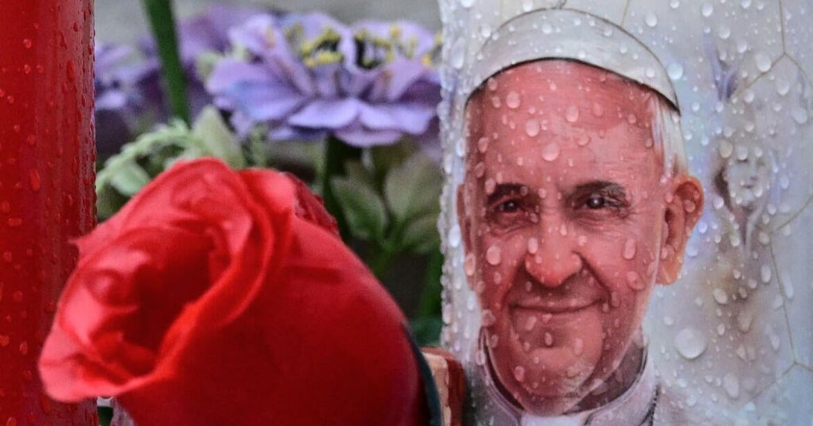 Pope francis shows steady progress in recovery from pneumonia